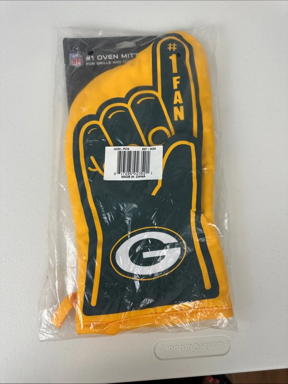 NEW Green Bay Packers Football Fan Shop NFL #1 Oven Mitt